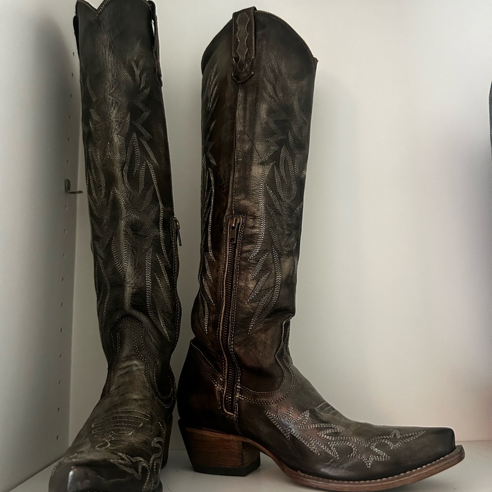 Old Gringo Heeled Boots with Distressed Leather